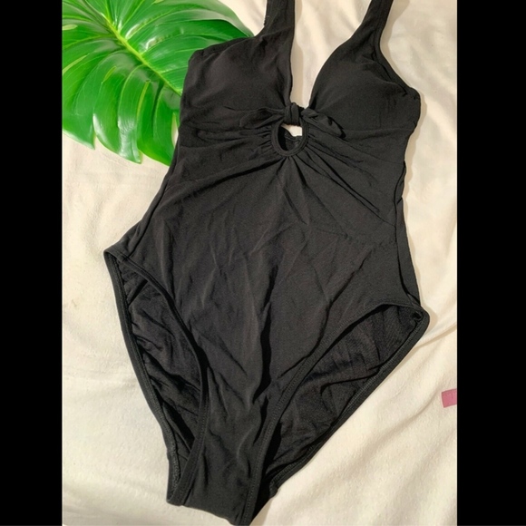 NEW $168 Robin Piccone Ava Underwire One-Piece Swimsuit in Black‎ [SZ 6 ] - Picture 4 of 8
